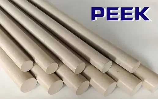 Различия между поверхностным натяжением CFR-Peeek, Peek и Titanium